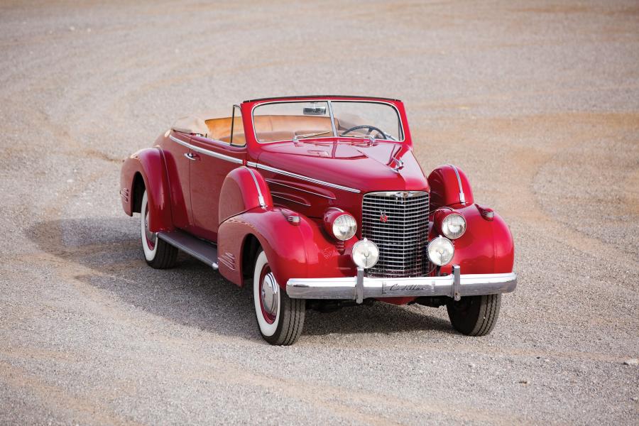  Cadillac V16 Convertible Coupe by Fleetwood 1938 года  (фото 21 из 42)
